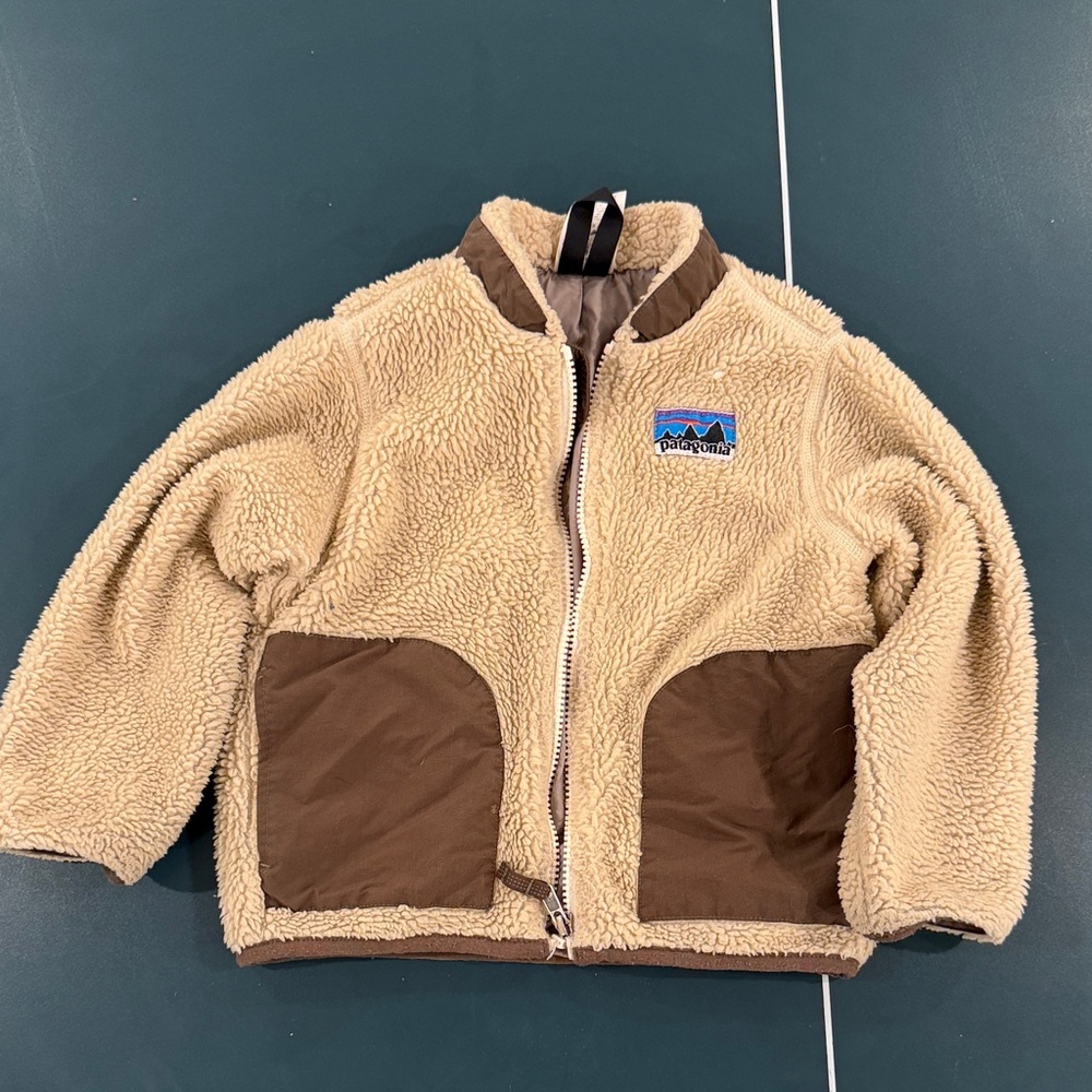 Vintage, hard to find Patagonia Cream and Brown Fleece Jacket - broken zipper